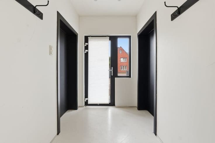 RUIME, RECENTE GERENOVEERDE GEZINSWONING MET 4 SLAAPKAMER...