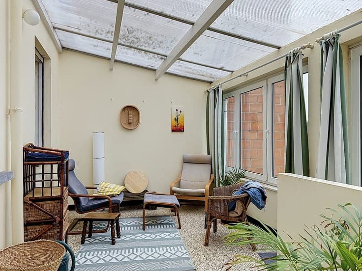 Family home with 4 bedrooms, garage, terrace and garden
