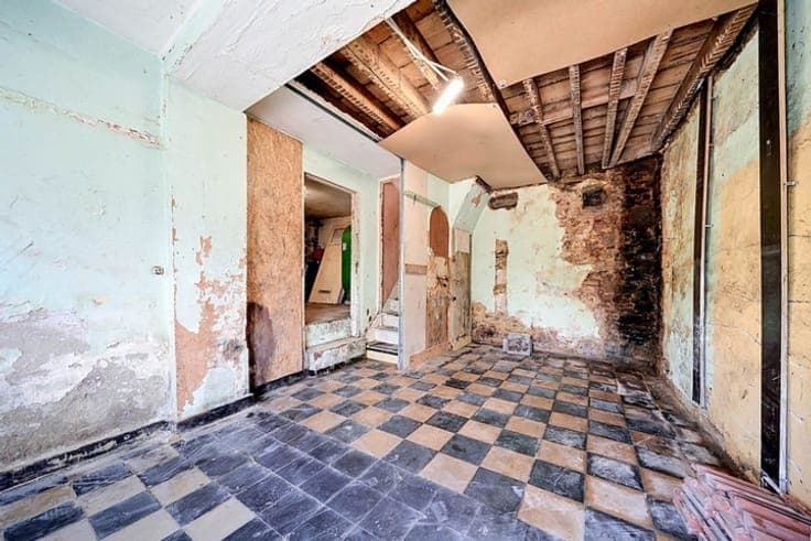 House to renovate in Cheratte.