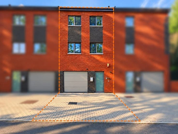Terraced House