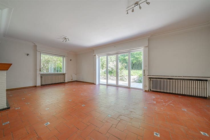 Papenkasteel - Villa with great potential - Not overlooked