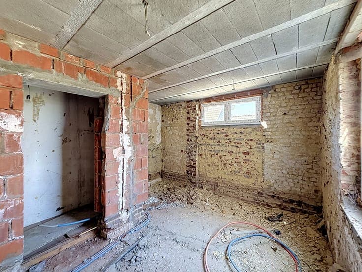 Geraardsbergen - House to renovate with garden & garage