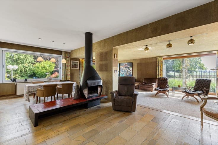 Karaktervolle architectenvilla op een royaal perceel van ...