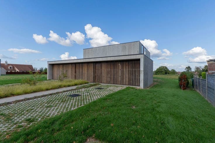 Modern Newly Built Home with 3 Bedrooms, Garden and Open Vie