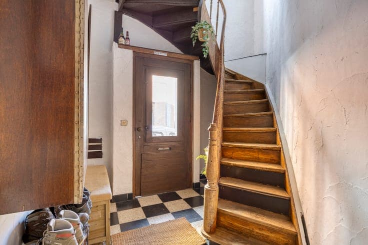 Investment property with 3 apartments in Tienen.