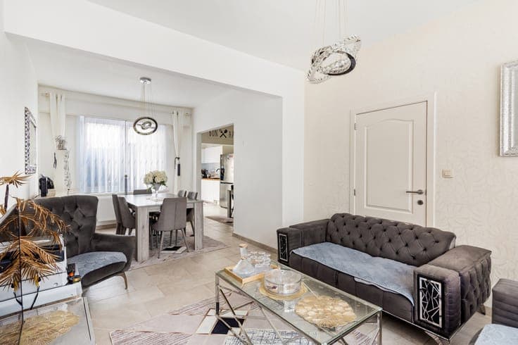 Move-in ready family home with cosy city garden