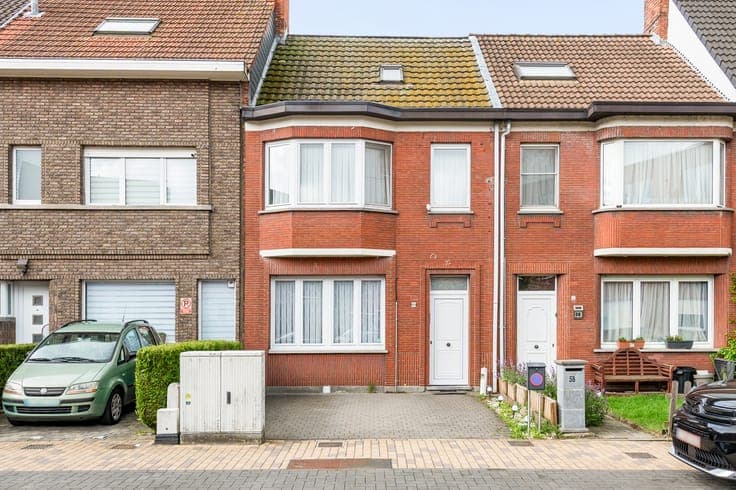 Move-in ready family home with cosy city garden