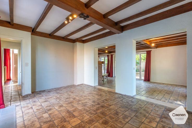 Te renoveren villa met 3 slaapkamers, 2 badkamers, sauna ...