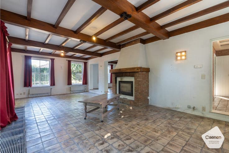Te renoveren villa met 3 slaapkamers, 2 badkamers, sauna ...