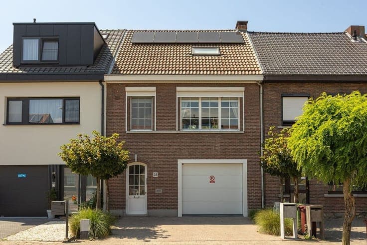 Instapklare woning vlakbij het centrum van Schoten