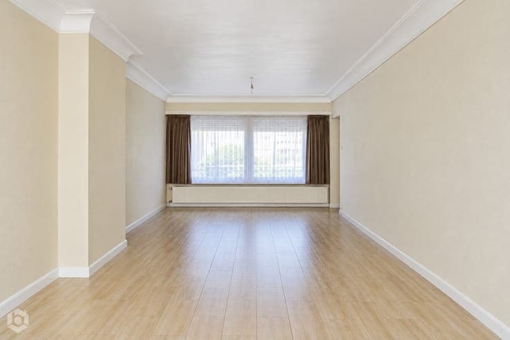 Instapklare woning met 4 slpkrs en ruime tuin te Niel