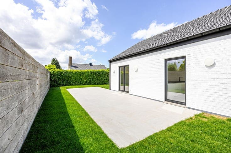 TOTAAL GERENOVEERDE ALLEENSTAANDE WONING met oog voor kwa...