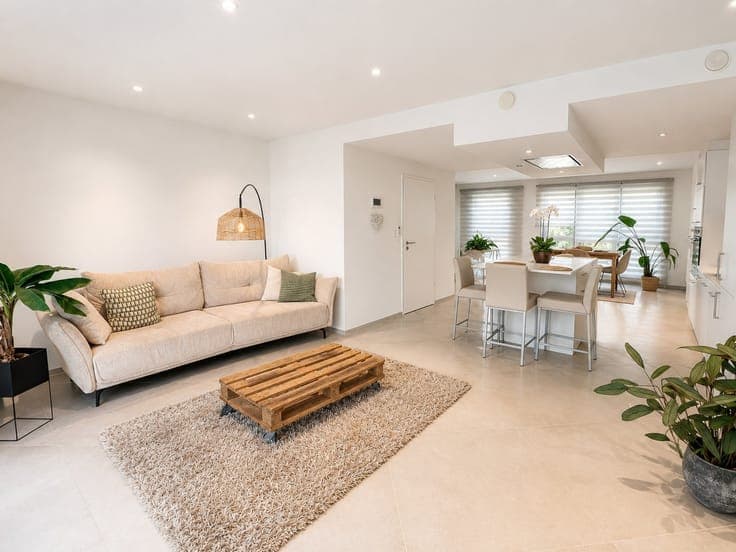 Built in 2017; PEB rating: B; 111 kWh/m²/year; Available upo