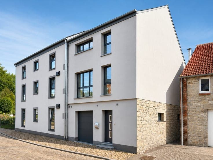 Built in 2017; PEB rating: B; 111 kWh/m²/year; Available upo
