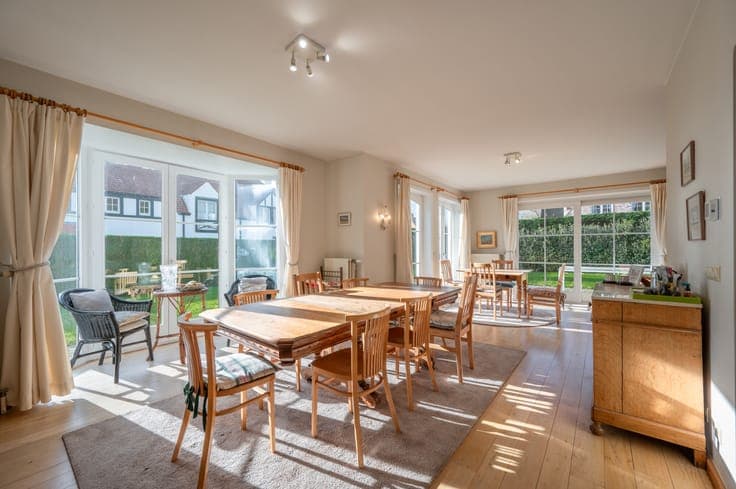 Charming detached villa in a quiet residential area near ...