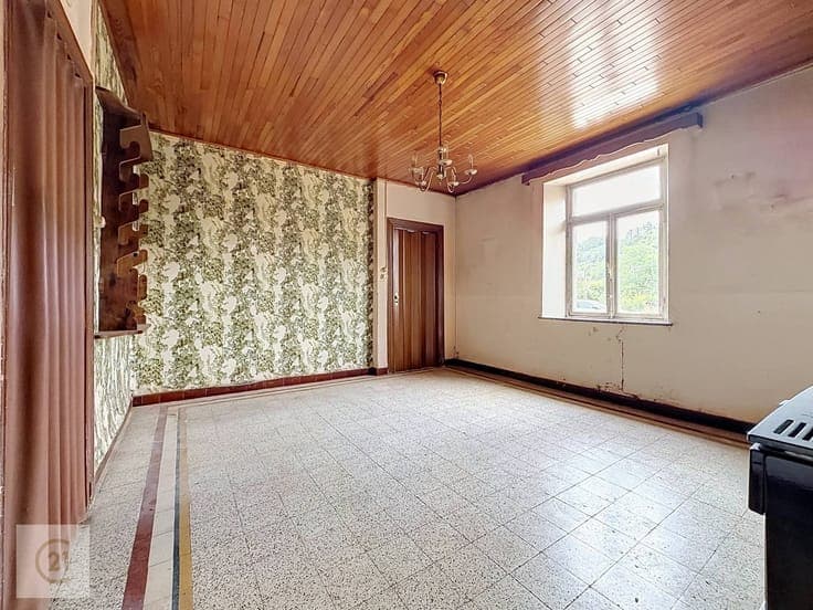 A proximité de toutes les commodités: belle maison en pierre