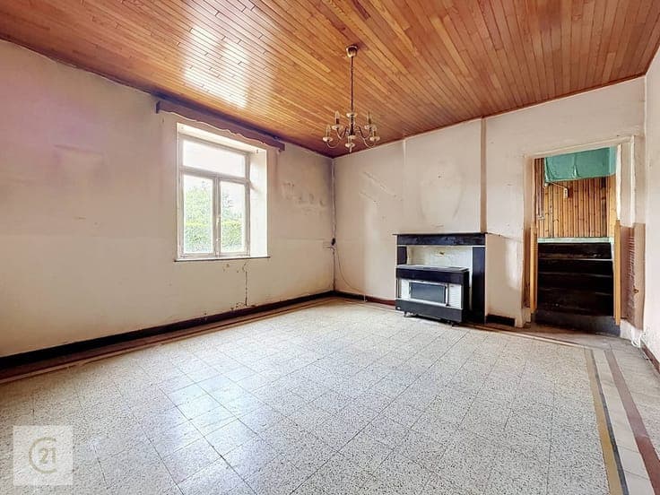 A proximité de toutes les commodités: belle maison en pierre