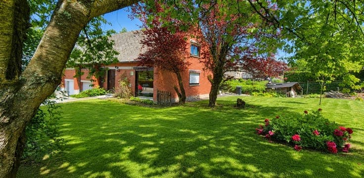 Maison située dans un quartier calme, 4 ch, garage et jardin