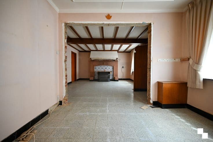 Compleet te renoveren woning / af te breken woning op ran...