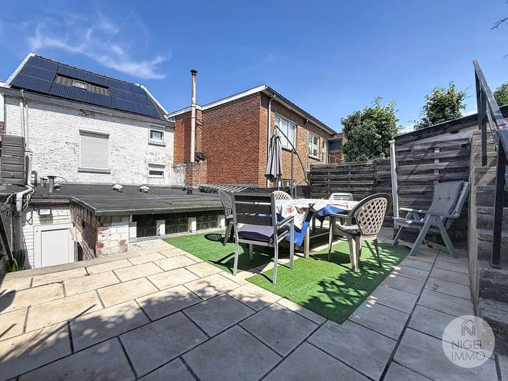 🏡 Pépite à Visé : 4 chambres + 4 garages en plein centre !