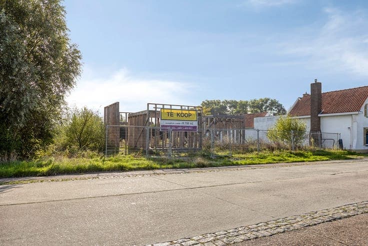 Newly approved home with 7,373 m² of pasture