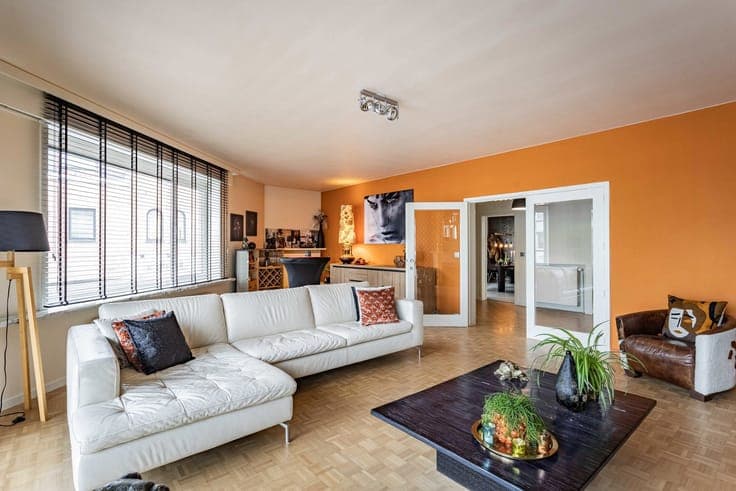 Characterful 4-bedroom townhouse with exceptionally terrace