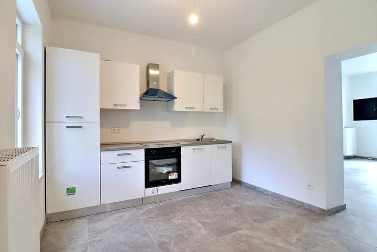 Sale - House Montignies-sur-Sambre - 215,000 €