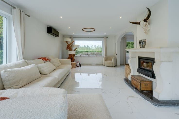 The charm of the 60s enhanced by modern comfort