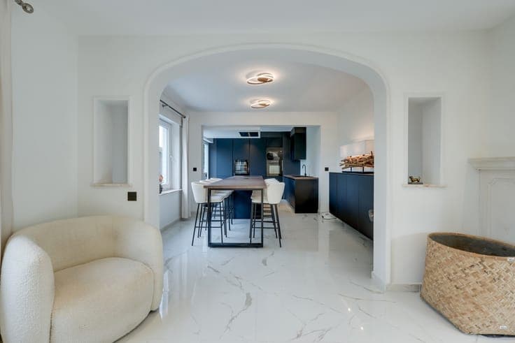The charm of the 60s enhanced by modern comfort