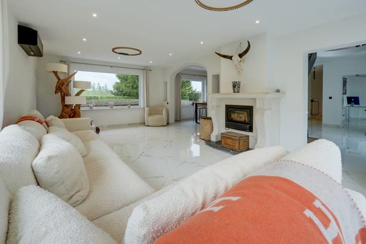 The charm of the 60s enhanced by modern comfort