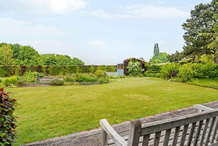 Spacious detached four-sided home with 3 bedrooms.