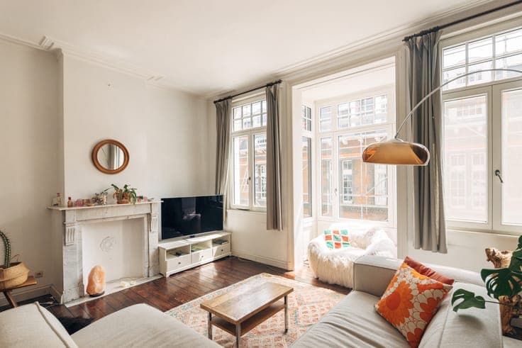 Markgrave District: Stylish Townhouse with Roof Terrace