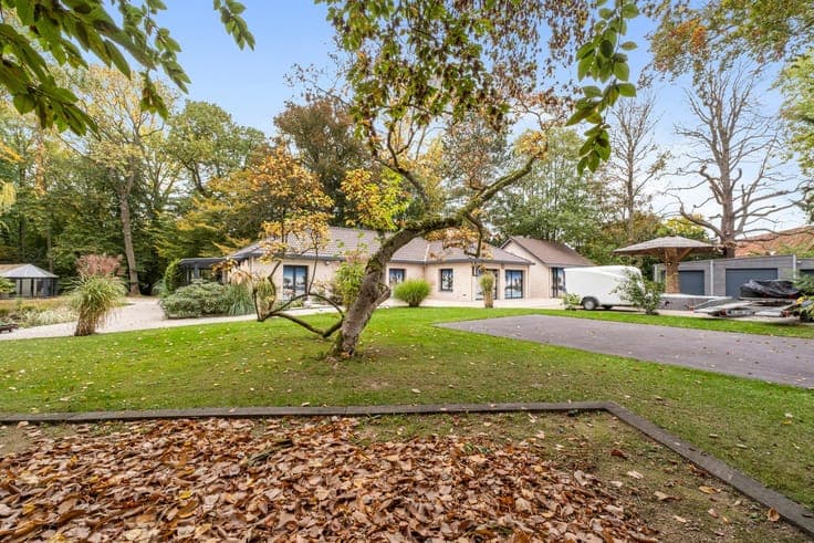 Single-storey villa ideally located