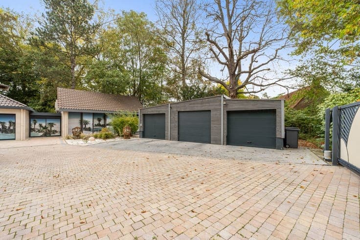 Single-storey villa ideally located