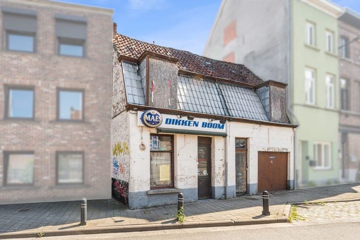 House with potential in central Ghent