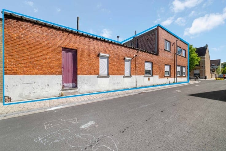Former RETAIL STORE with separate residential area, CENTRAL