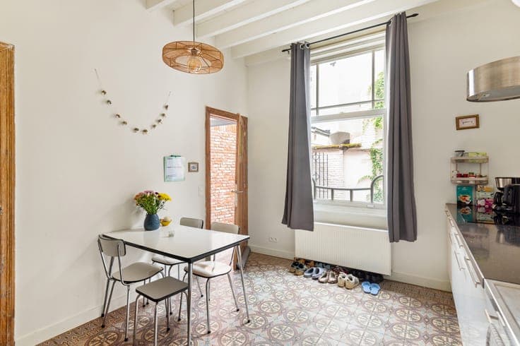 Two charming rear houses with a courtyard in Antwerp