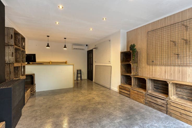 House to renovate with large garden and outbuilding in Heule