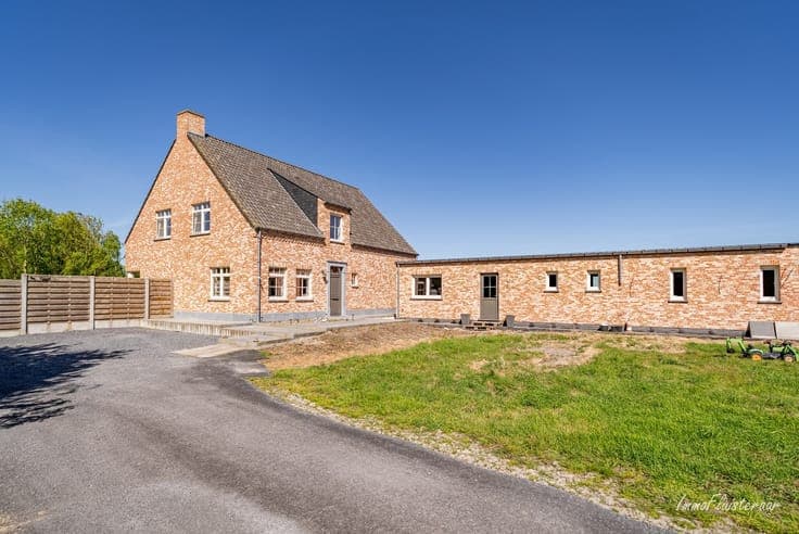 Beautiful estate with a newly built villa and licensed dog