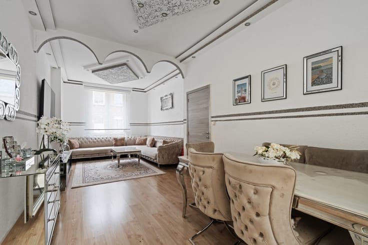 Spacious family home with city garden in Hoboken