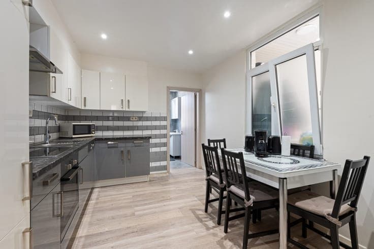 Spacious family home with city garden in Hoboken