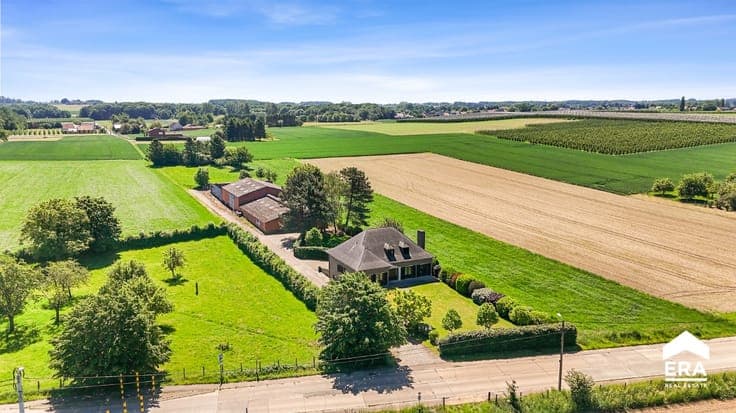 Charming villa with hangar in Bekkevoort