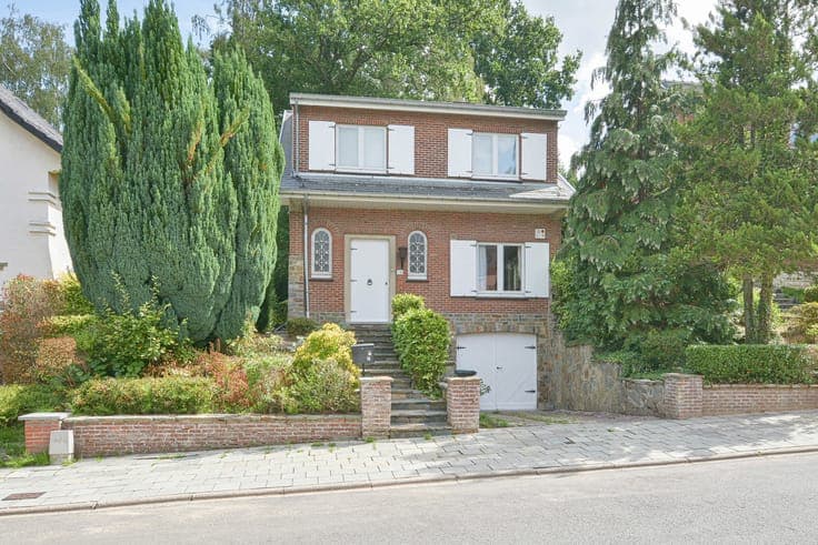 Freestanding house walking distance to Stockel