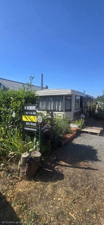2-bedroom caravan in need of updating