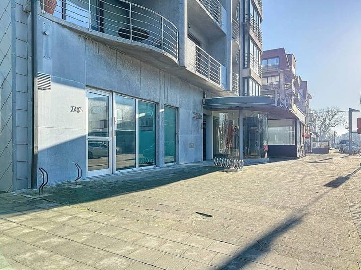 Commercial groundfloor for sale in Koksijde (Sint-Idesbald)