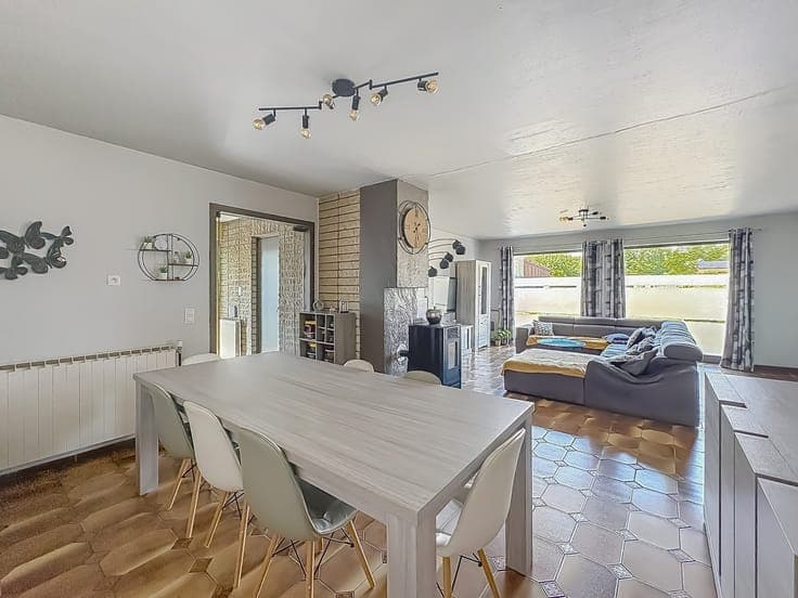 JOLIE VILLA 4F DE TYPE PLAIN-PIED A REMETTRE AU GOUT DU JOUR
