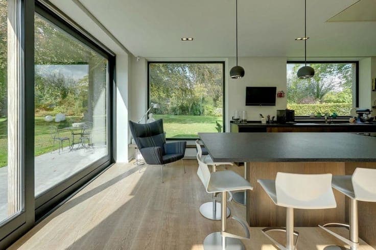 Charming Single-Storey Property in a 5,000 m² Park