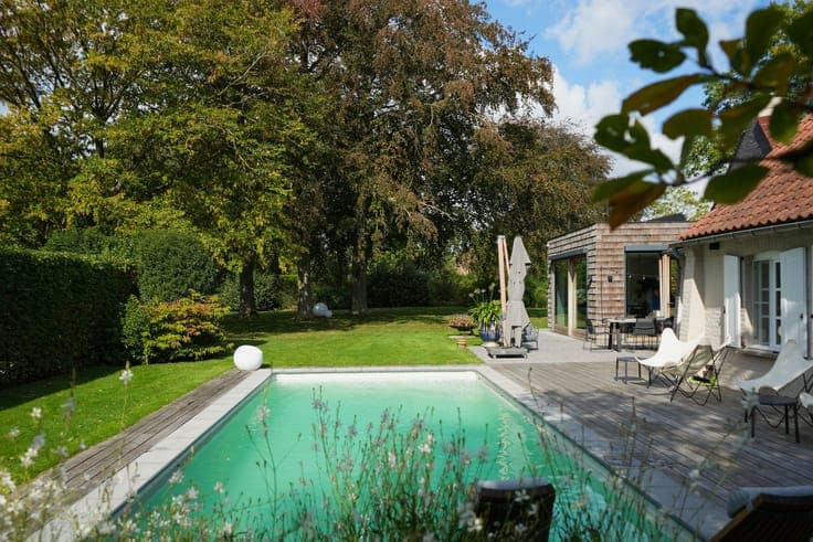 Charming Single-Storey Property in a 5,000 m² Park