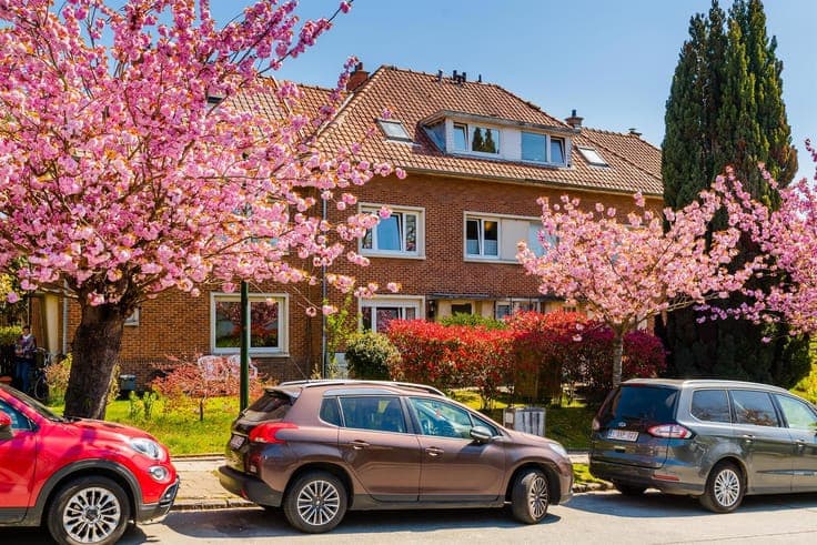 Jolis Bois district - house 2 fronts 4 bedrooms + garden