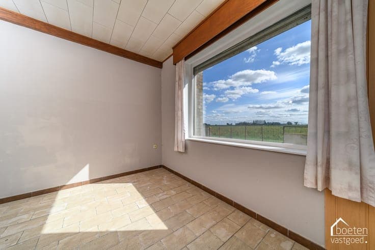 Leisele :Landelijk gelegen renovatiewoning op 1.477 m² gr...